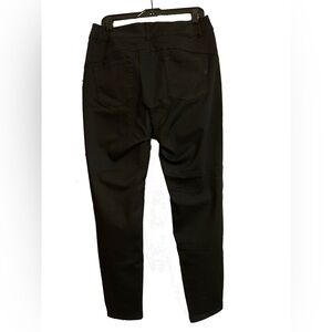 Jennifer Hudson
Soho Jeans Black Jeans Slim Pants